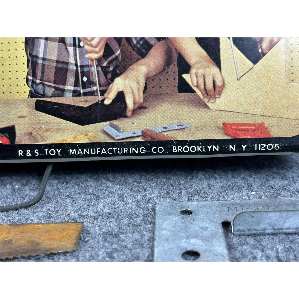 Mr. Fix er Fixer vintage toy metal‎ tool chest box Handsaw saw straight edge R&S